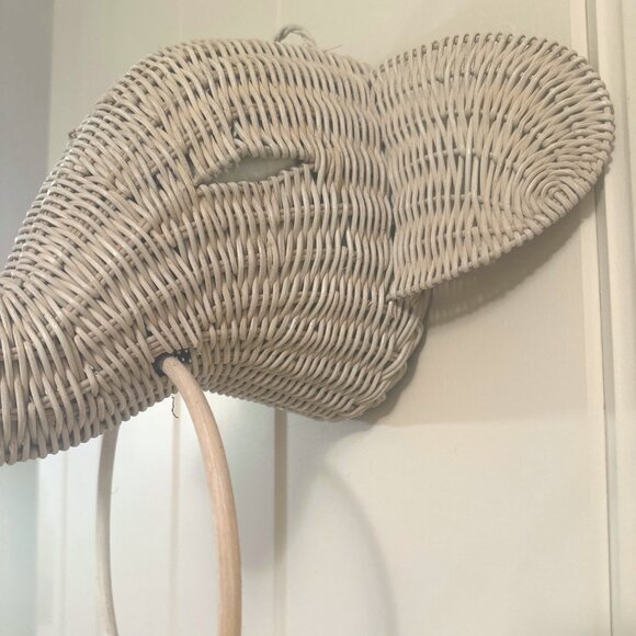 Wall-Mounted Wicker Elephant Ring Towel Holder Home Walll Decor Unique Handmade - Picture 6 of 11